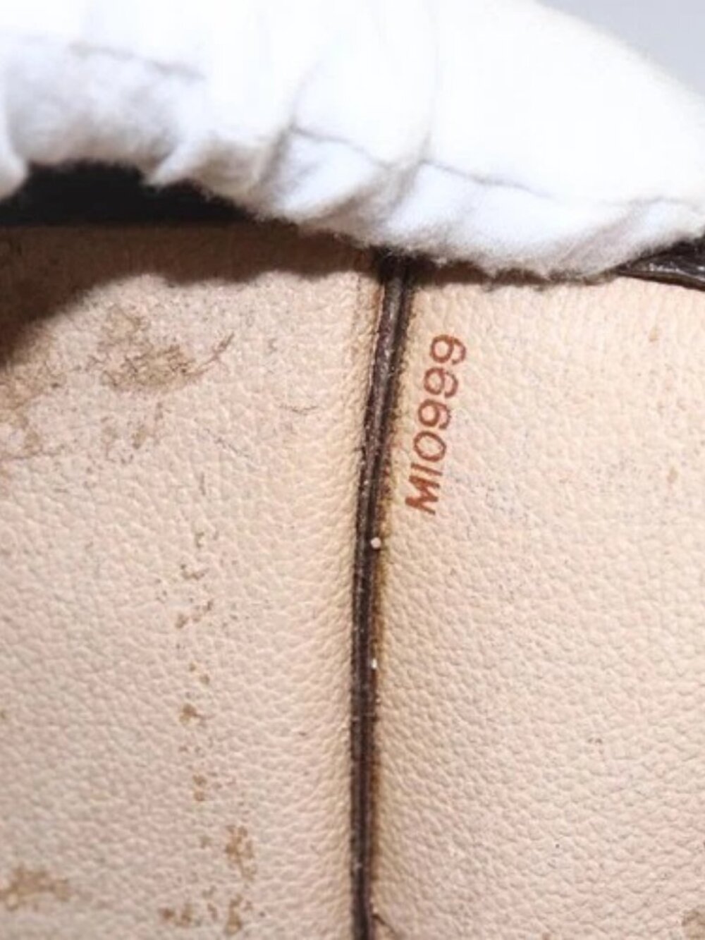 LOUIS VUITTON Monogram Sac Plat Hand Bag - Picture 11 of 16